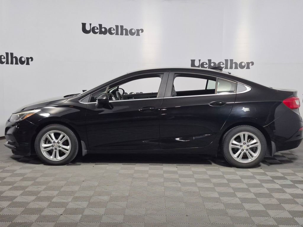 Used 2016 Chevrolet Cruze LT w/ Convenience Package FWD image 4