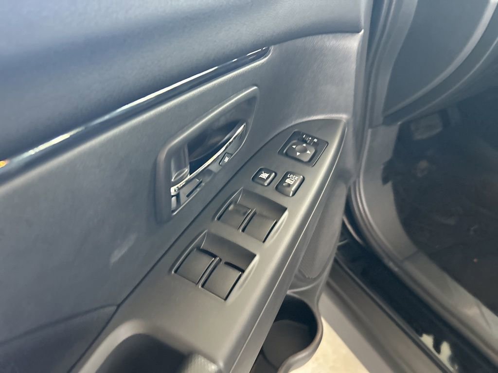 New 2025 Mitsubishi Outlander Sport ES image 31