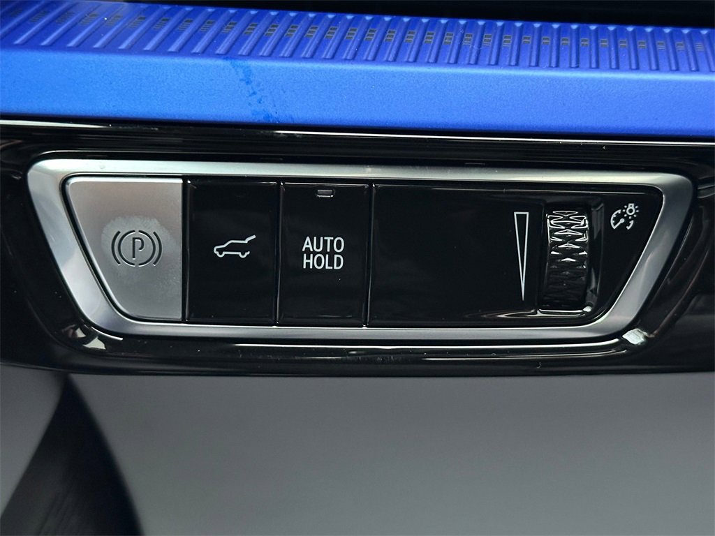 New 2026 Cadillac Optiq Sport 1 image 32