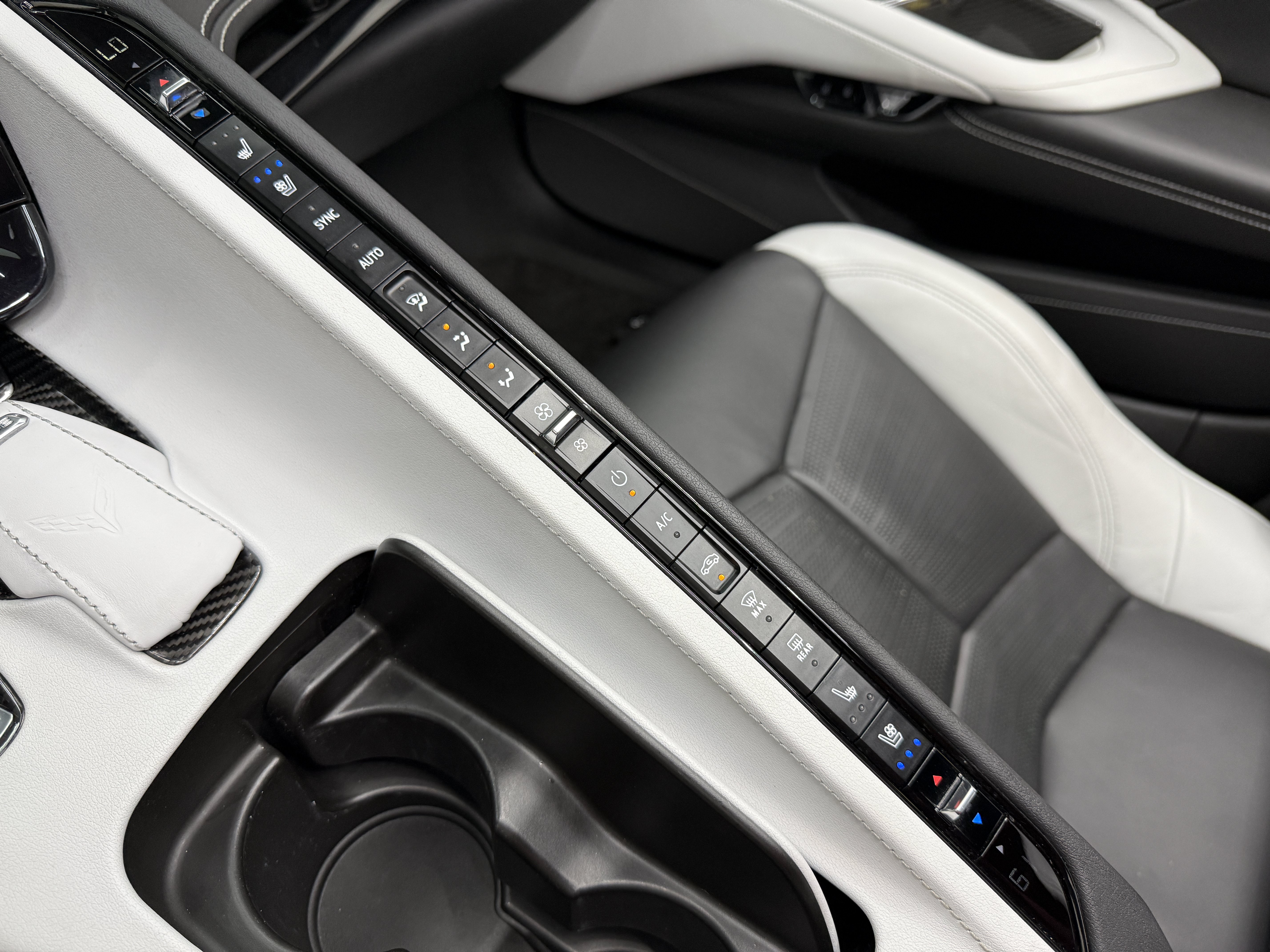 Used 2023 Chevrolet Corvette Stingray Preferred Cpe w/ Z51 Performance Package RWD image 26