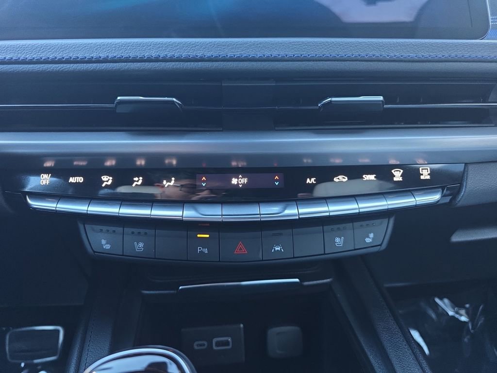 Used 2024 Cadillac XT4 Sport image 20