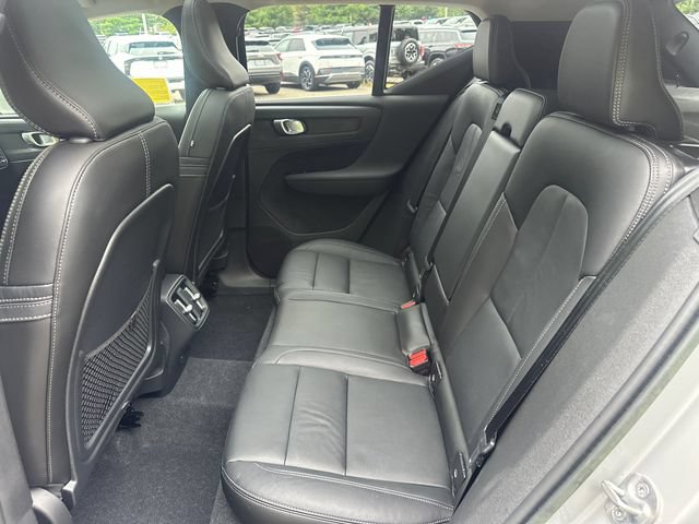Used 2024 Volvo XC40 B5 Plus AWD/4WD image 18