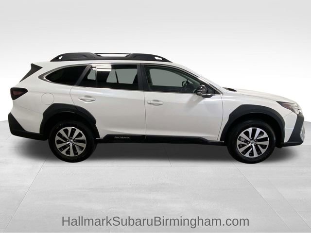 Used 2023 Subaru Outback Premium image 2