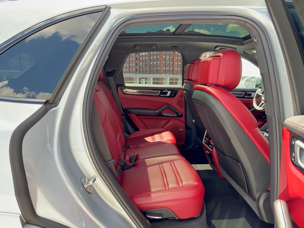 Certified 2021 Porsche Cayenne GTS AWD/4WD image 29
