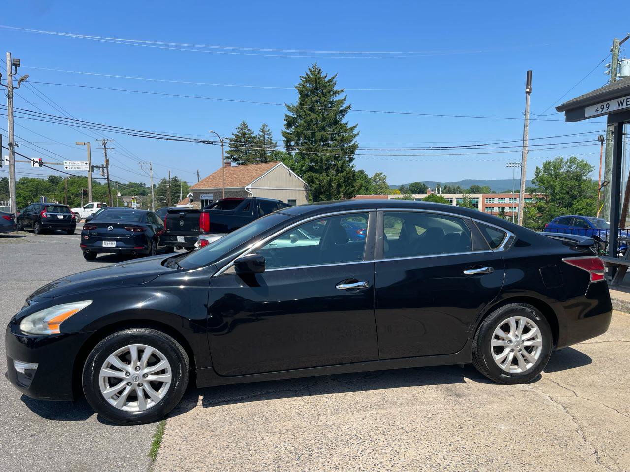 Used 2014 Nissan Altima 2.5 S w/ Sport Value Package FWD image 5