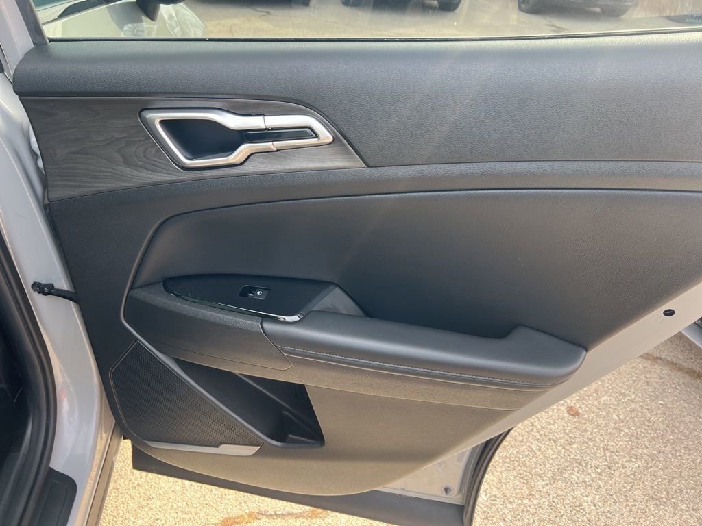 Used 2024 Kia Sportage X-Line w/ X-Line Premium Package image 18