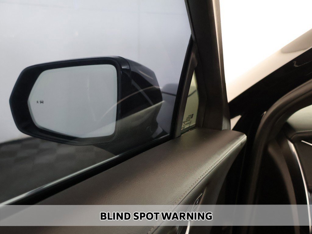 Used 2022 Cadillac XT4 Premium Luxury w/ Safety Alert Package image 3