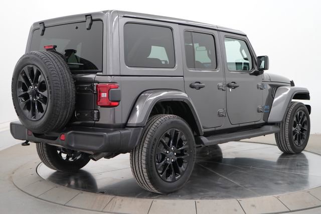 Used 2025 Jeep Wrangler Unlimited Sahara image 7