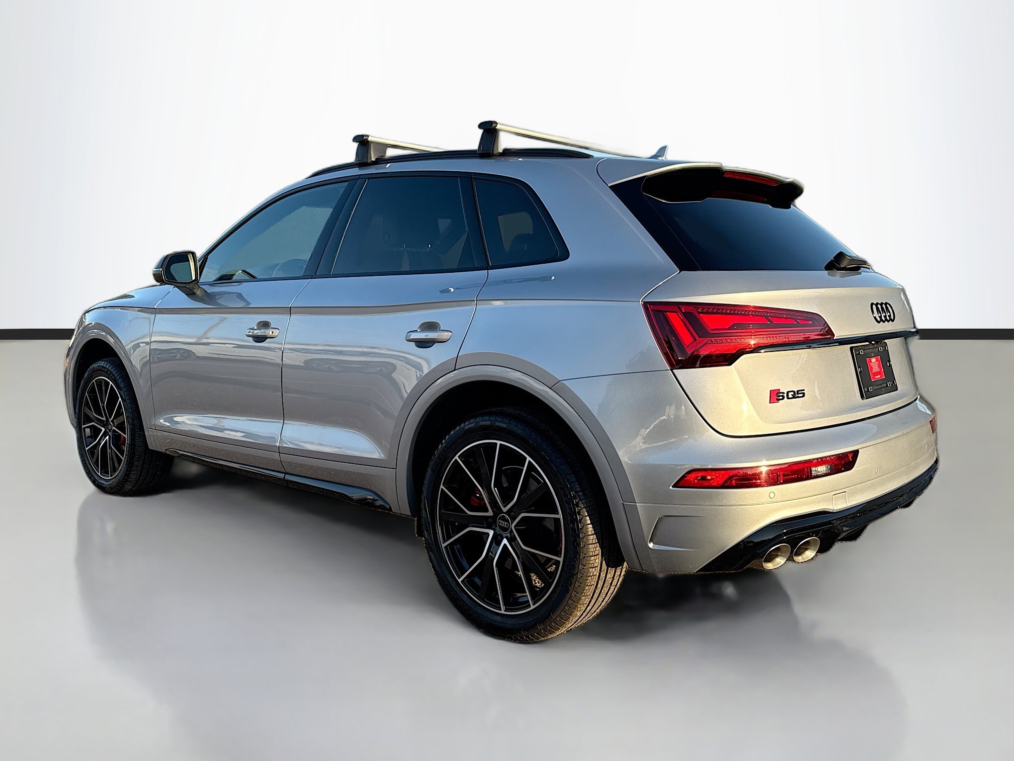 Used 2025 Audi SQ5 Premium Plus image 3