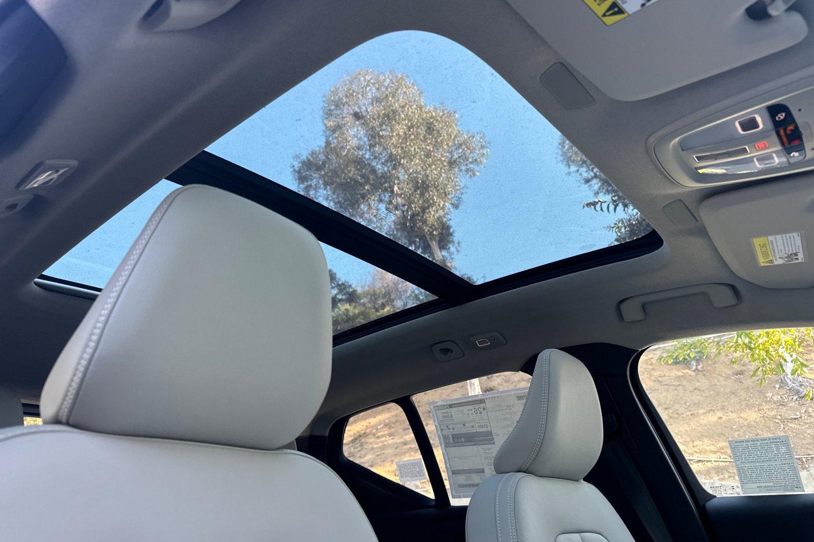 New 2026 Volvo XC40 B5 Ultra image 14