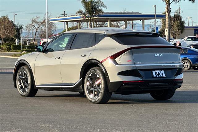 New 2025 Kia EV6 Wind RWD image 6