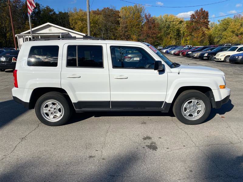 Used 2015 Jeep Patriot Sport w/ Power Value Group image 4