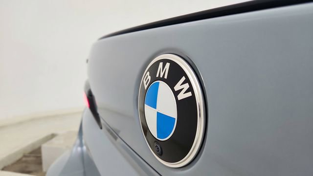 Used 2024 BMW 740i xDrive w/ Premium Package image 17