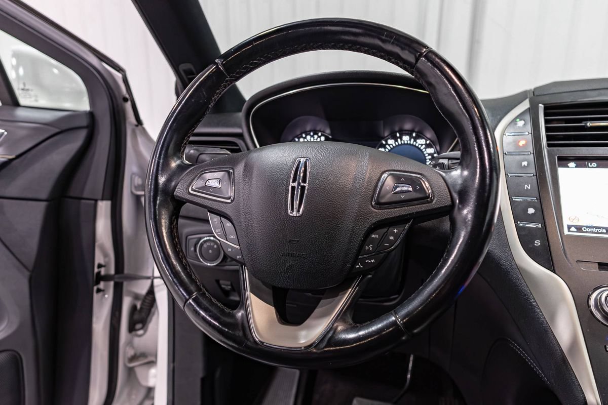 Used 2018 Lincoln MKC Reserve w/ Lincoln MKC Climate Package FWD image 13