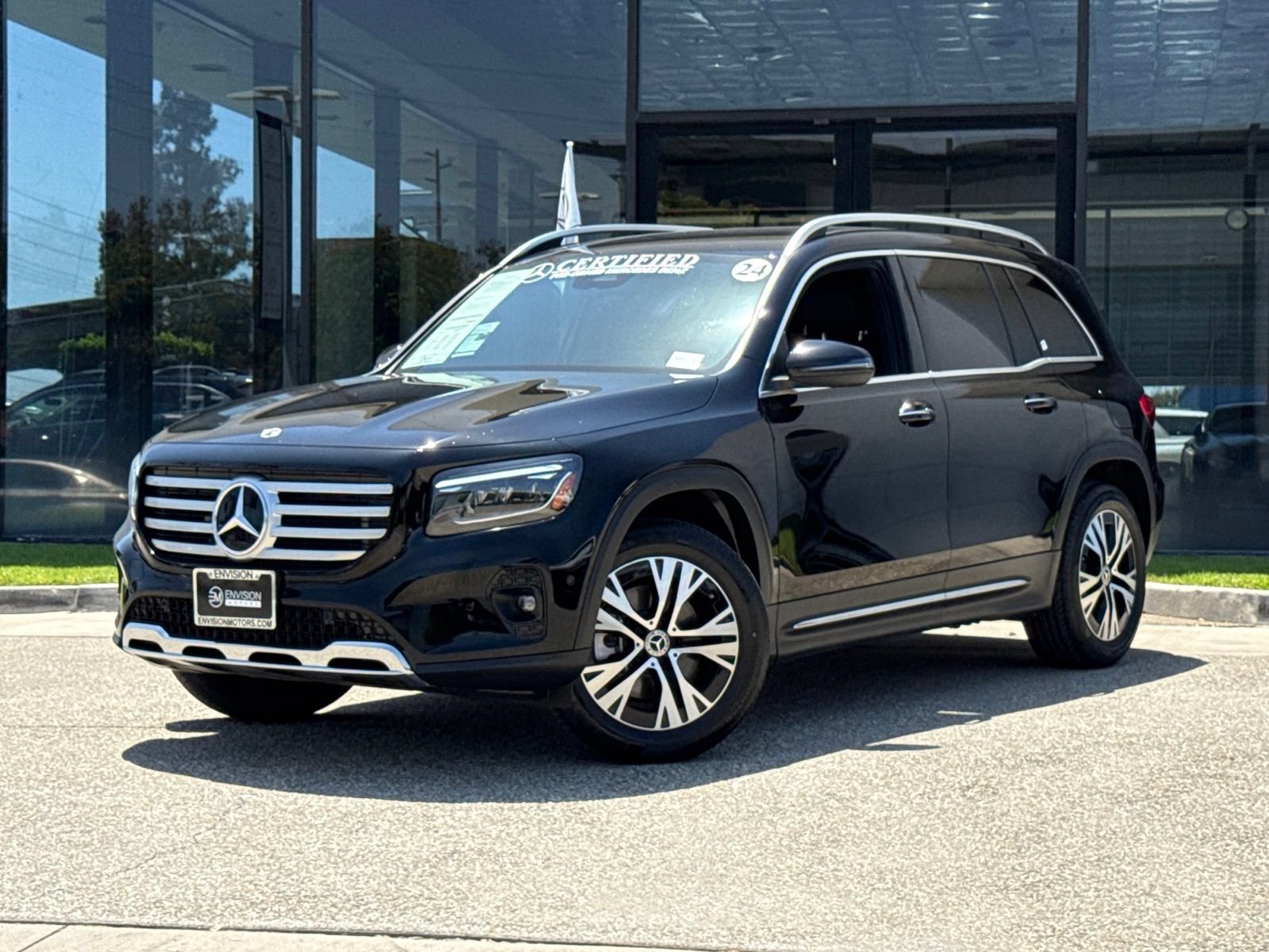 Used 2024 Mercedes-Benz GLB 250 image 2