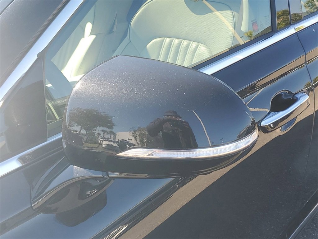 Used 2019 Genesis G90 3.3T Premium image 11