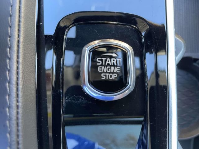 Used 2025 Volvo XC90 B6 Plus image 19