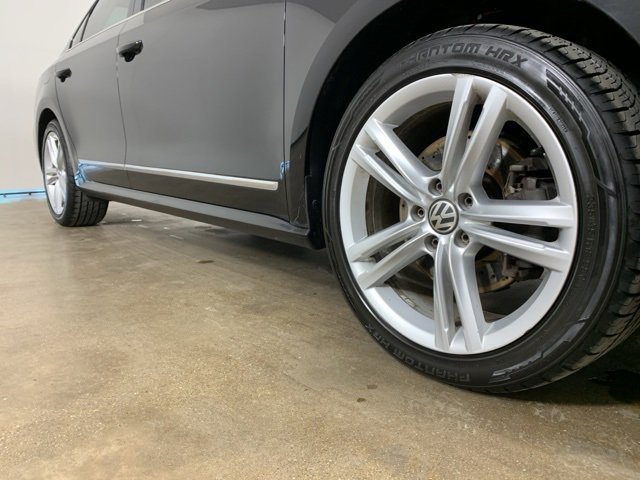 Used 2012 Volkswagen Passat TDI SEL Premium image 6