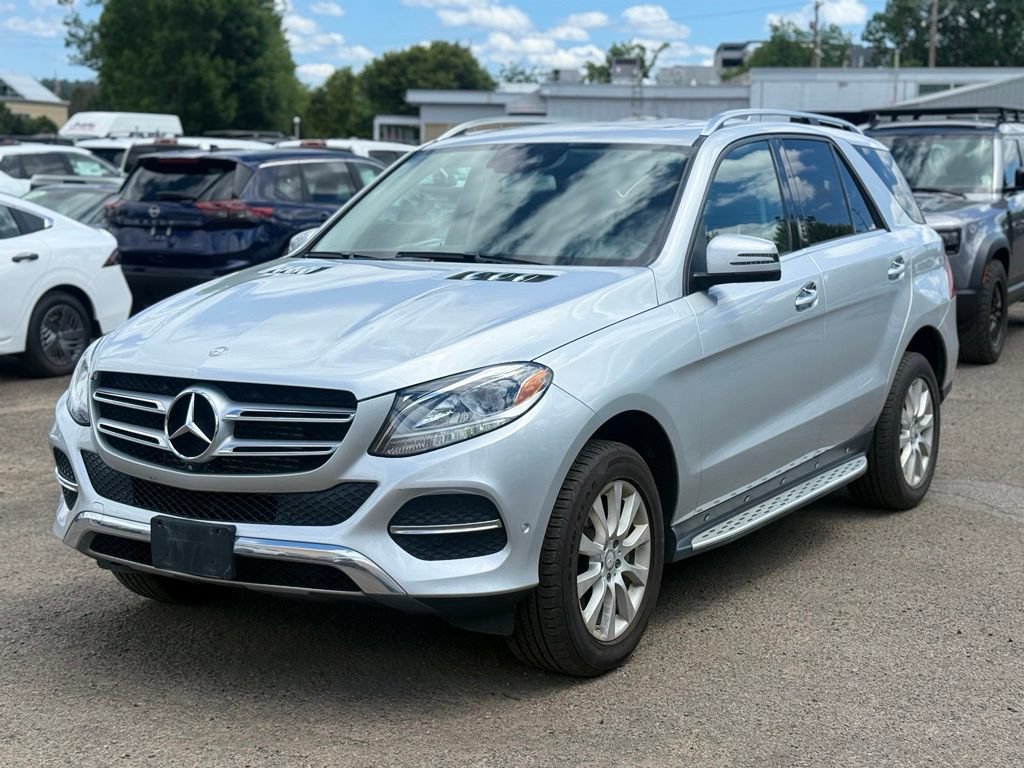 Used 2016 Mercedes-Benz GLE 300d 4MATIC image 2
