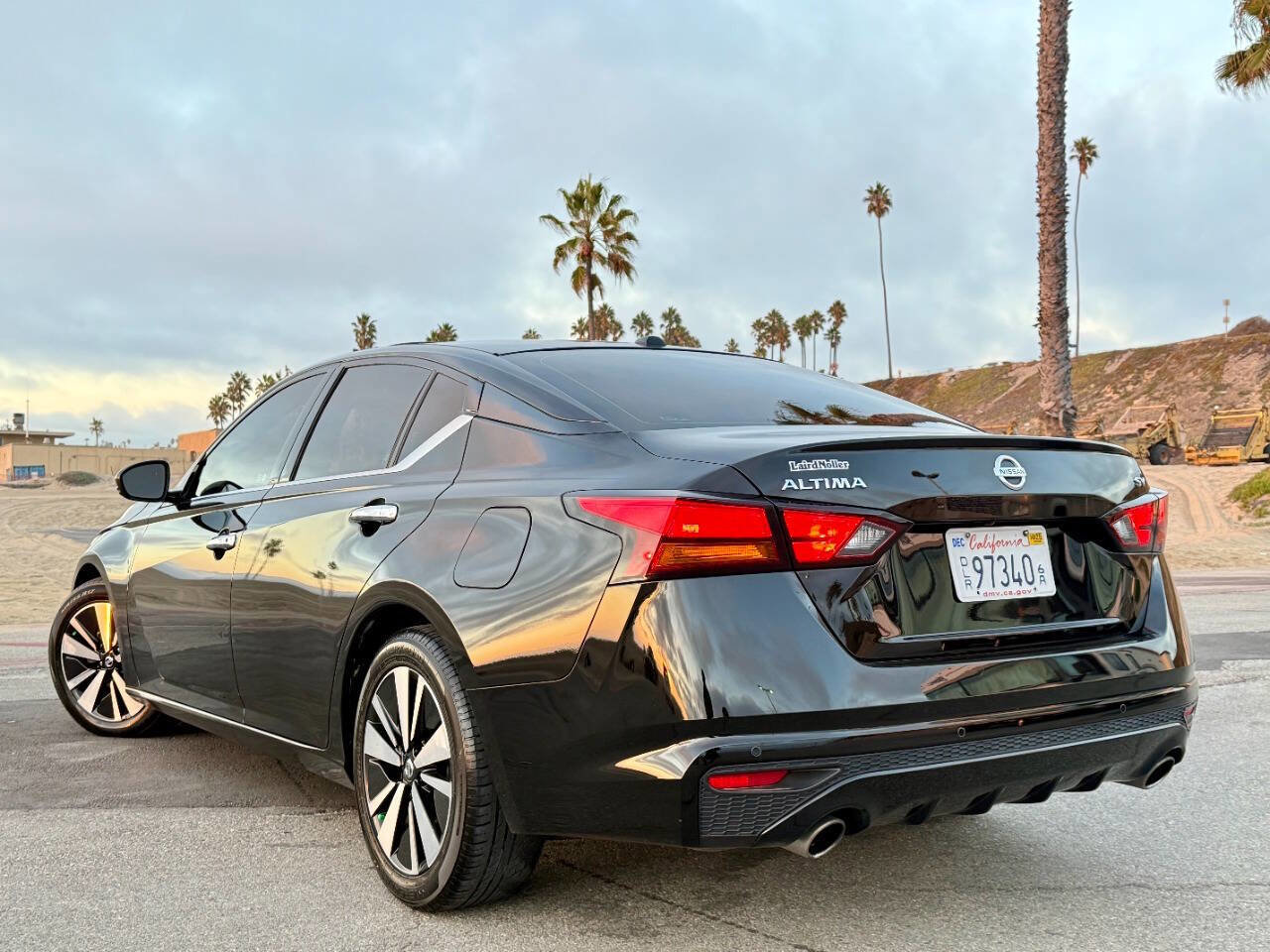 Used 2019 Nissan Altima 2.5 SV image 3