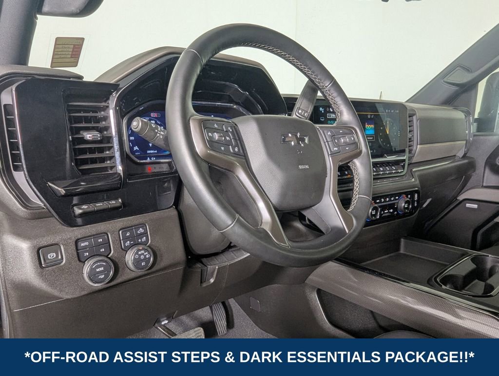 Used 2024 Chevrolet Silverado 2500 ZR2 w/ Technology Package image 12