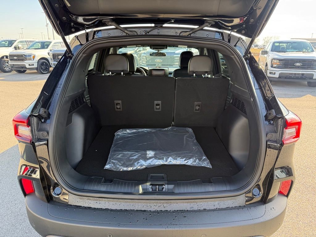 New 2026 Ford Escape ST-Line w/ Tech Pack #1 FWD image 33