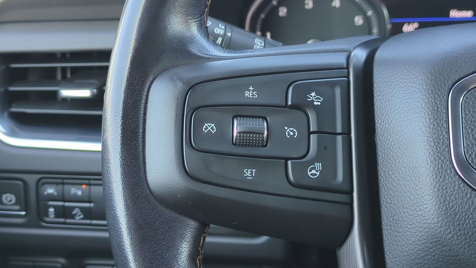 Used 2021 GMC Yukon AT4 image 50