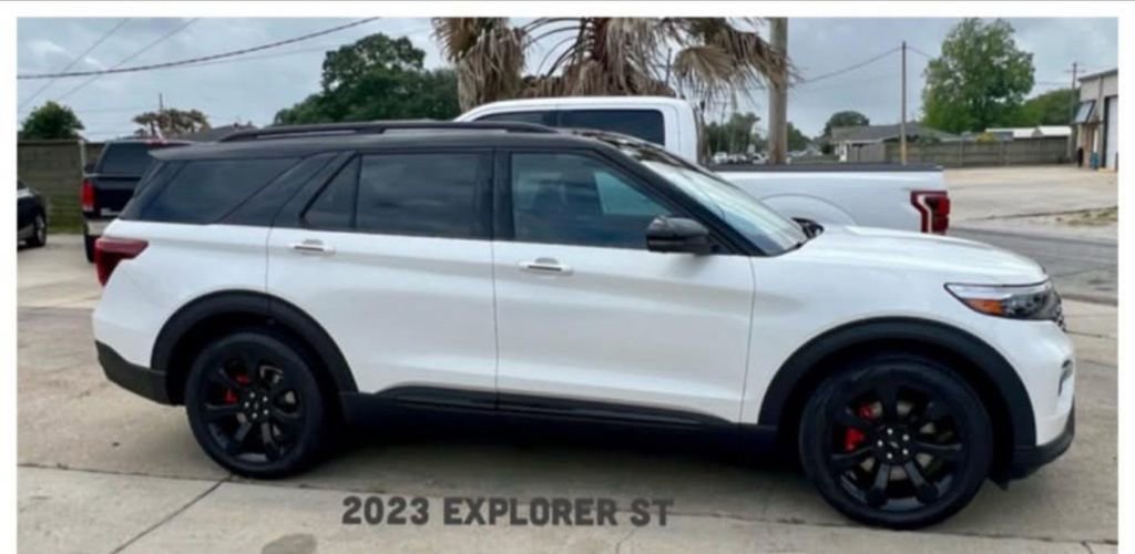 Used 2023 Ford Explorer ST w/ Equipment Group 401A image 7