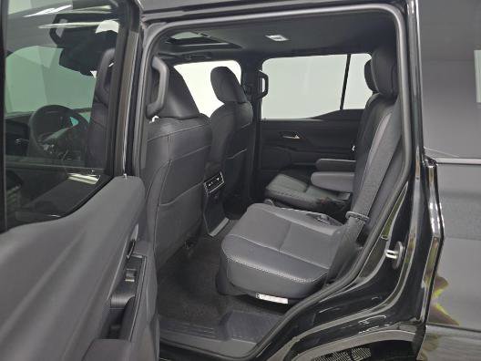 Used 2026 Lexus GX 550 550 Premium+ w/ Cold Area Package image 8