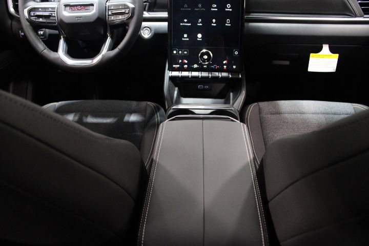 Used 2026 GMC Terrain Elevation w/ Technology Package II image 28