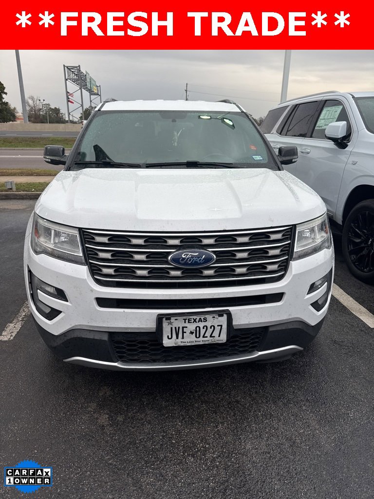 Used 2017 Ford Explorer XLT w/ Equipment Group 201A image 8