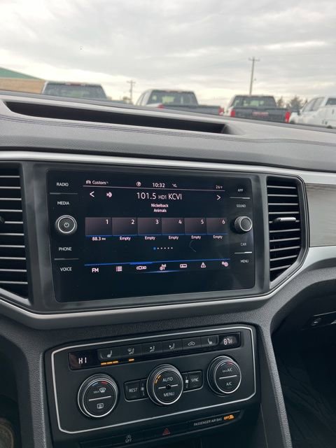 Used 2021 Volkswagen Atlas SE image 42