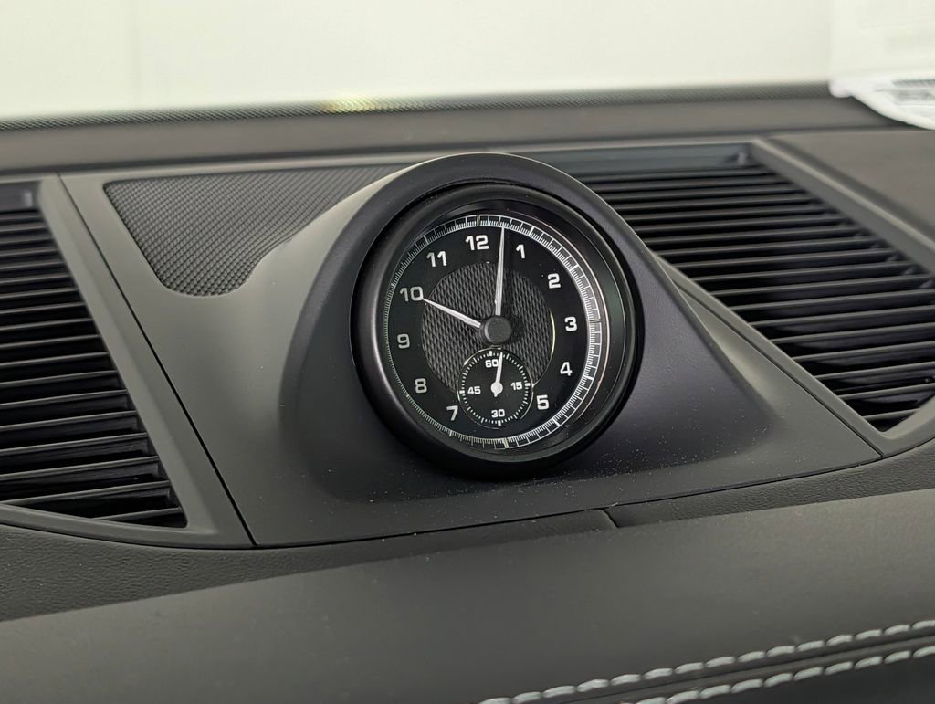 New 2026 Porsche Macan image 31