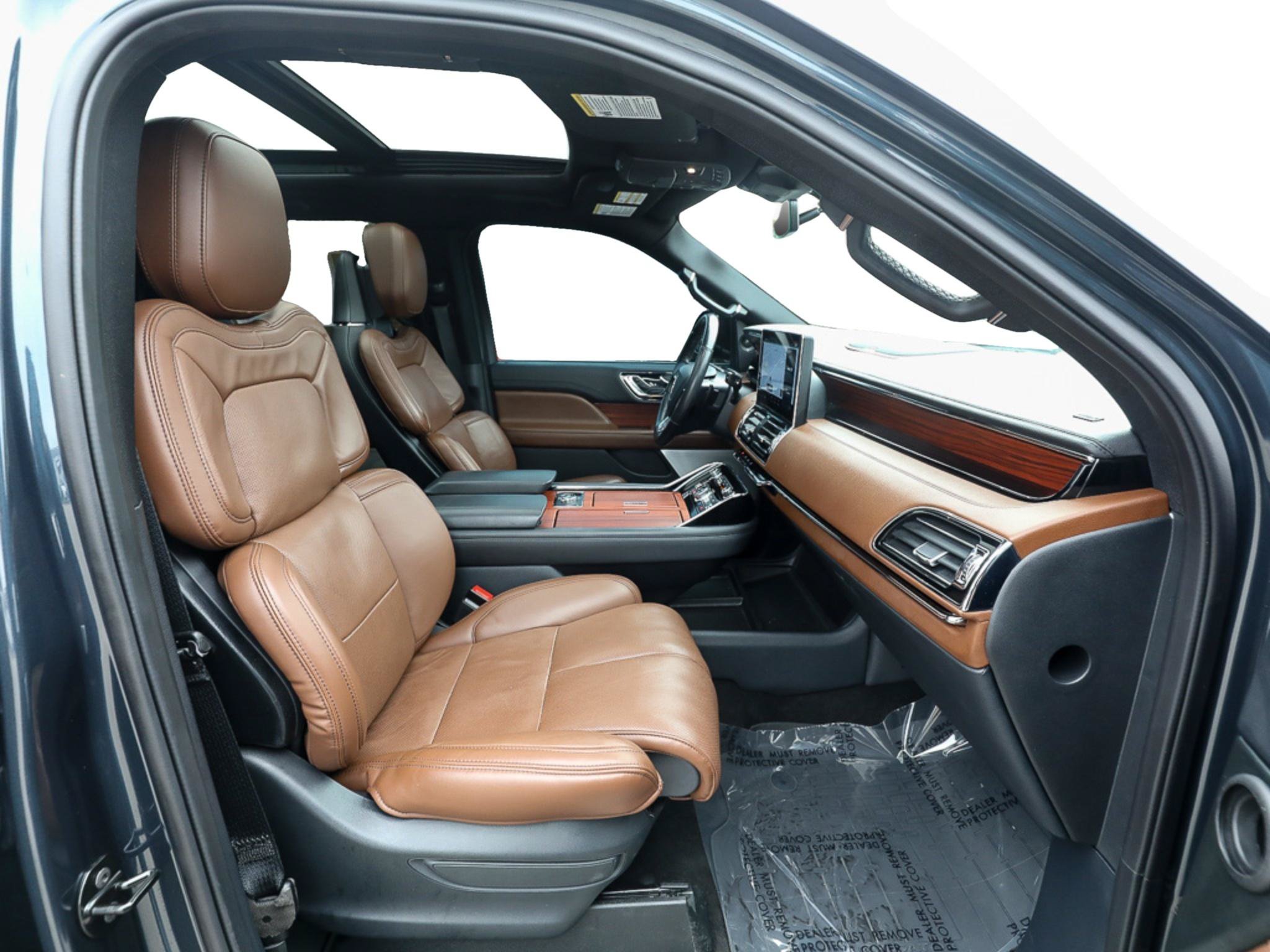 Certified 2024 Lincoln Navigator Reserve AWD/4WD image 22