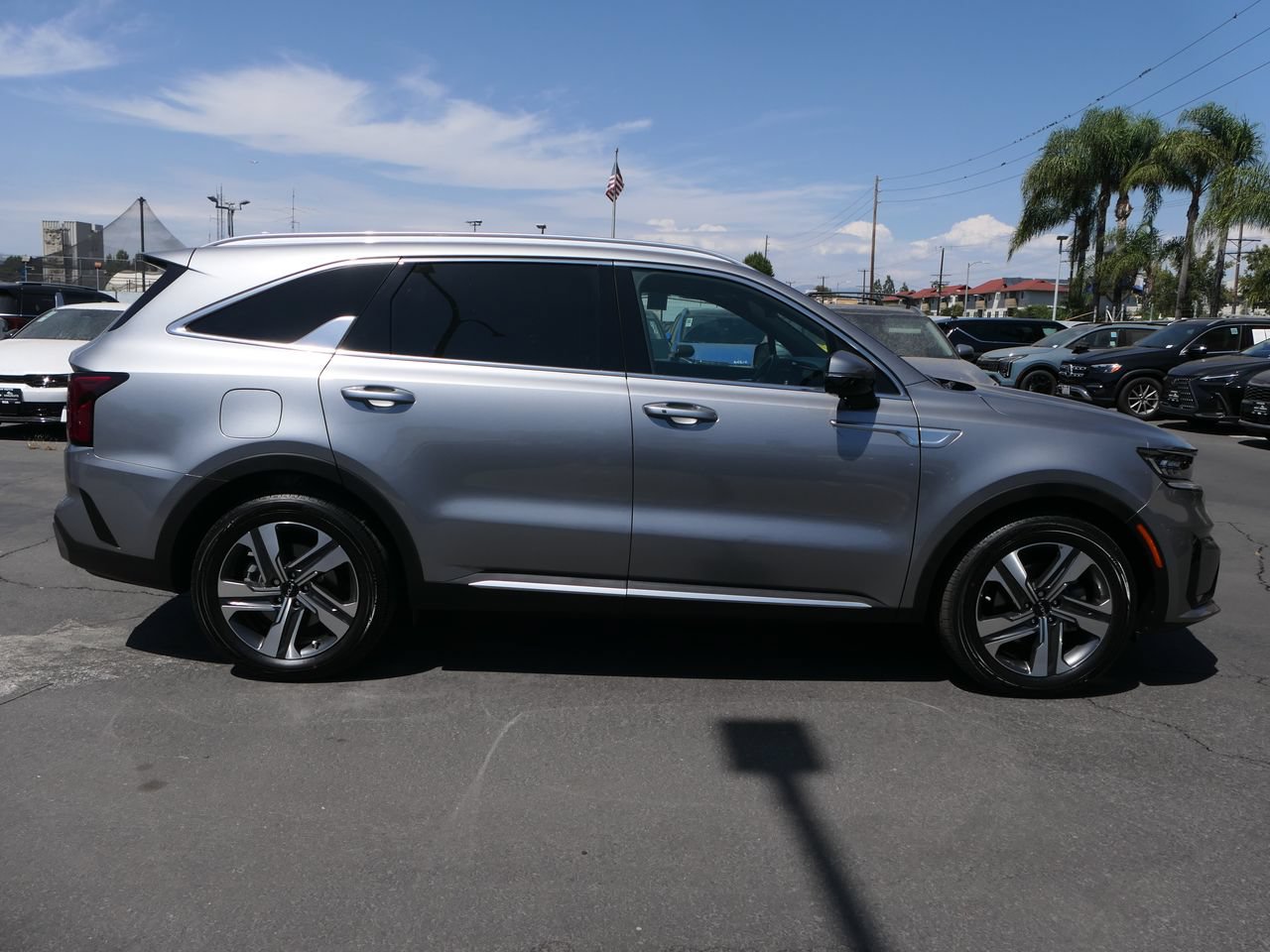 Used 2023 Kia Sorento SX Prestige AWD/4WD image 2