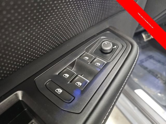 Used 2025 Volkswagen Atlas Cross Sport SEL R-Line image 13