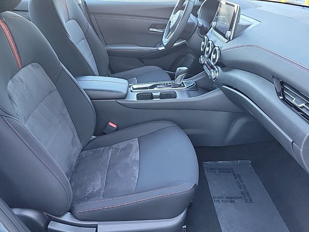 Certified 2024 Nissan Sentra SR FWD image 15