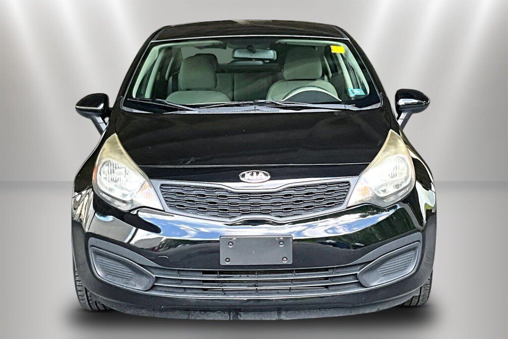 Used 2015 Kia Rio LX w/ Power Package FWD image 2