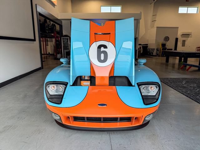 Used 2006 Ford GT RWD image 81