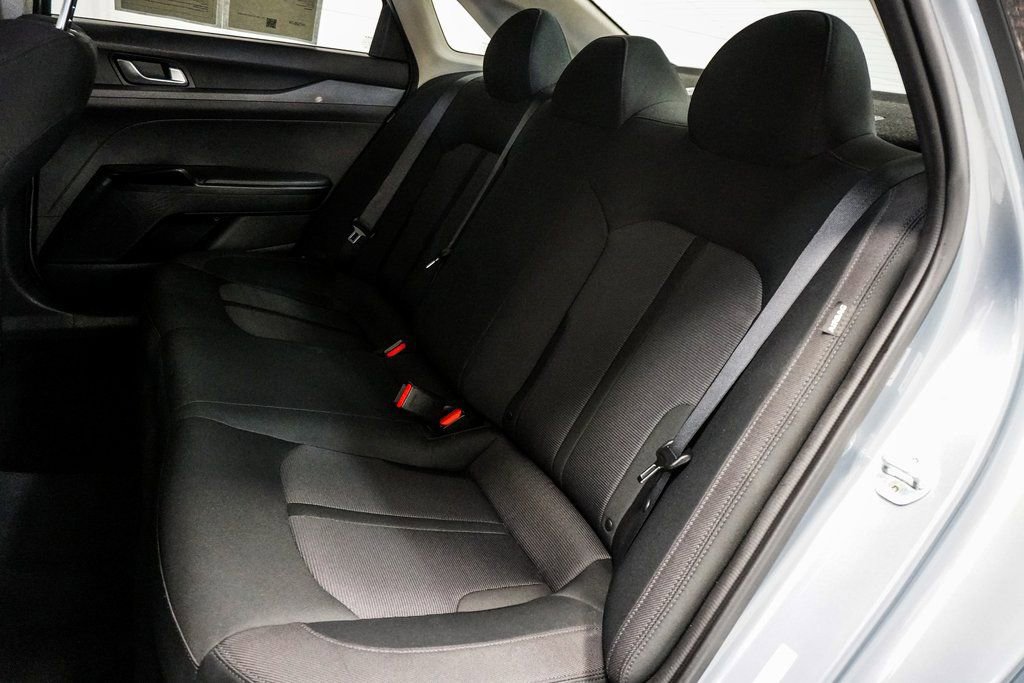 Used 2022 Kia K5 LX image 7