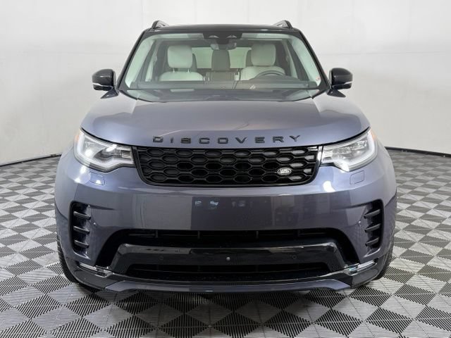 Used 2025 Land Rover Discovery Dynamic SE AWD/4WD image 11