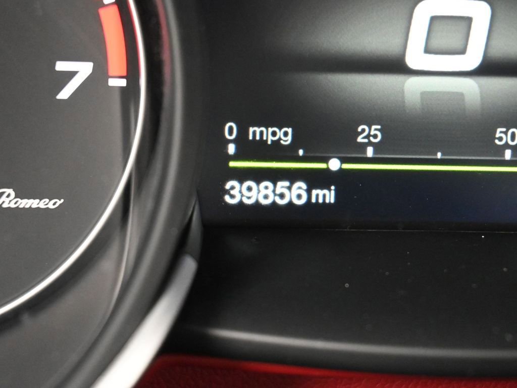 Used 2019 Alfa Romeo Stelvio w/ Nero Edizione image 27