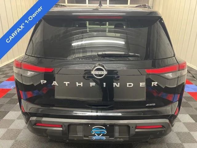 Used 2025 Nissan Pathfinder SV image 4