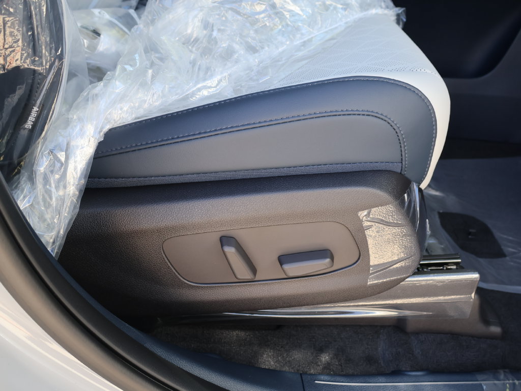 New 2027 Kia Carnival SX FWD image 8