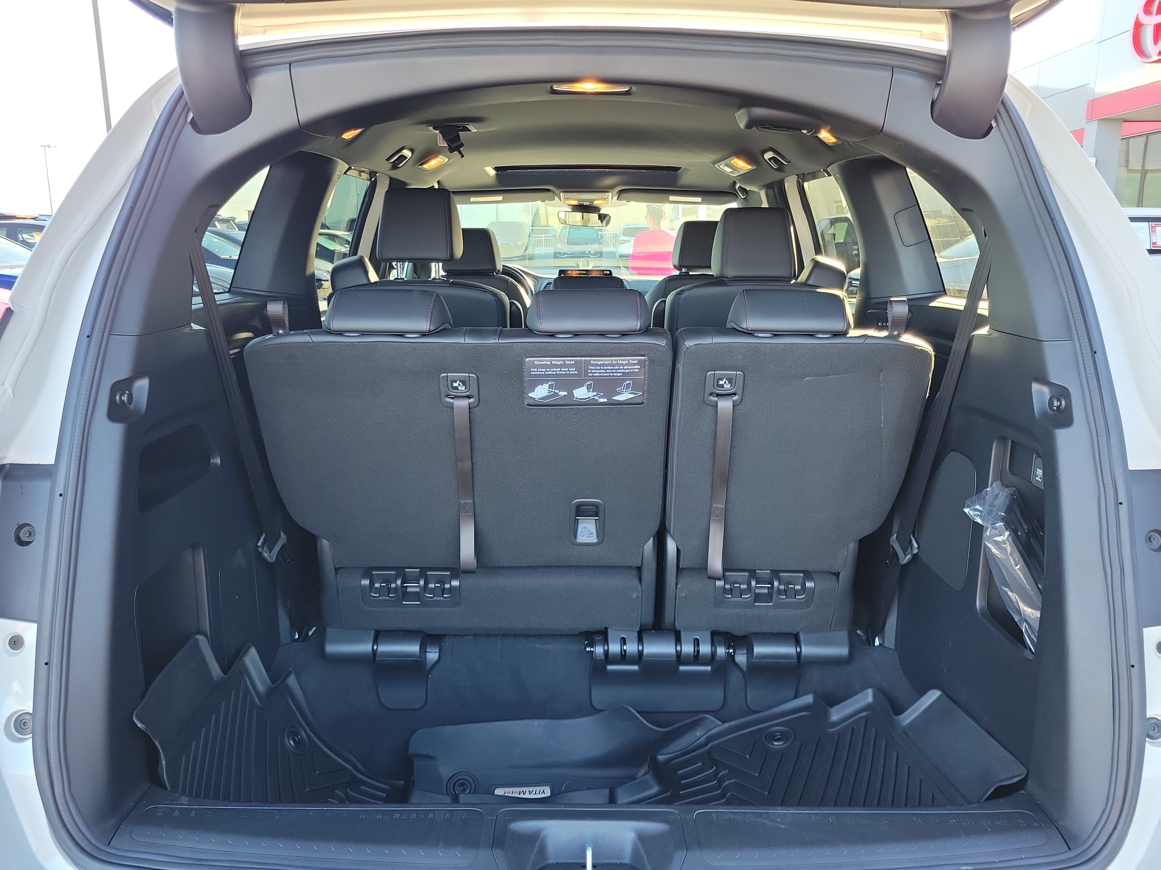 Used 2025 Honda Odyssey Sport-L image 8