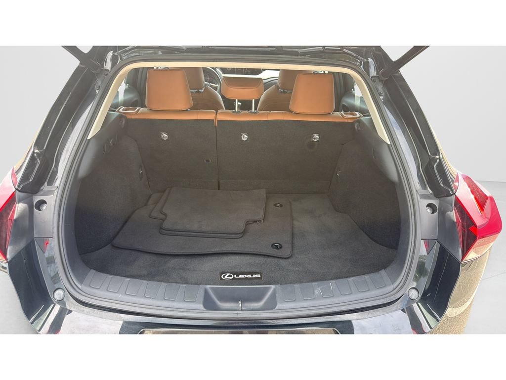 Used 2021 Lexus UX 200 w/ Premium Package FWD image 9