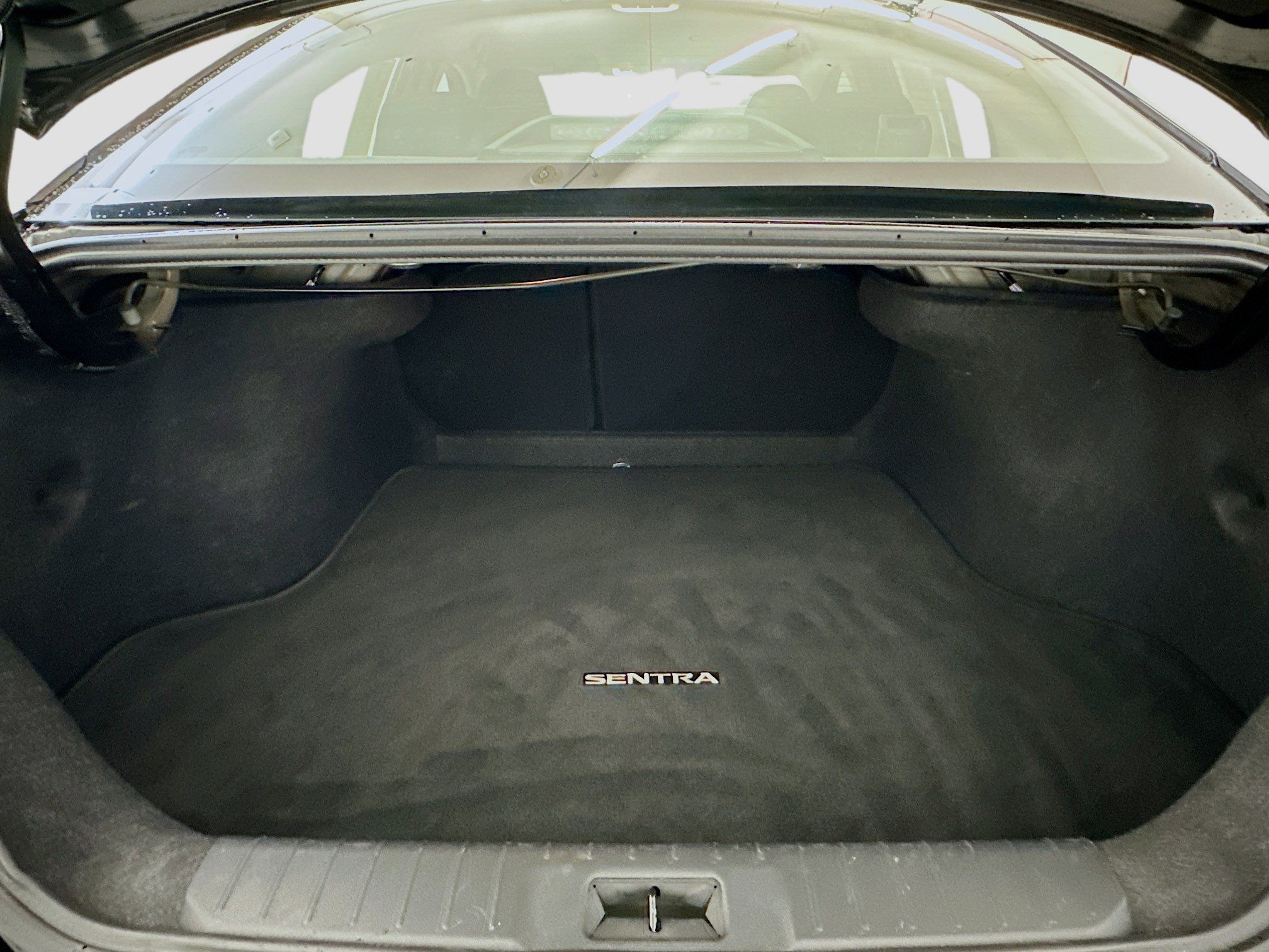 Used 2025 Nissan Sentra SV FWD image 29