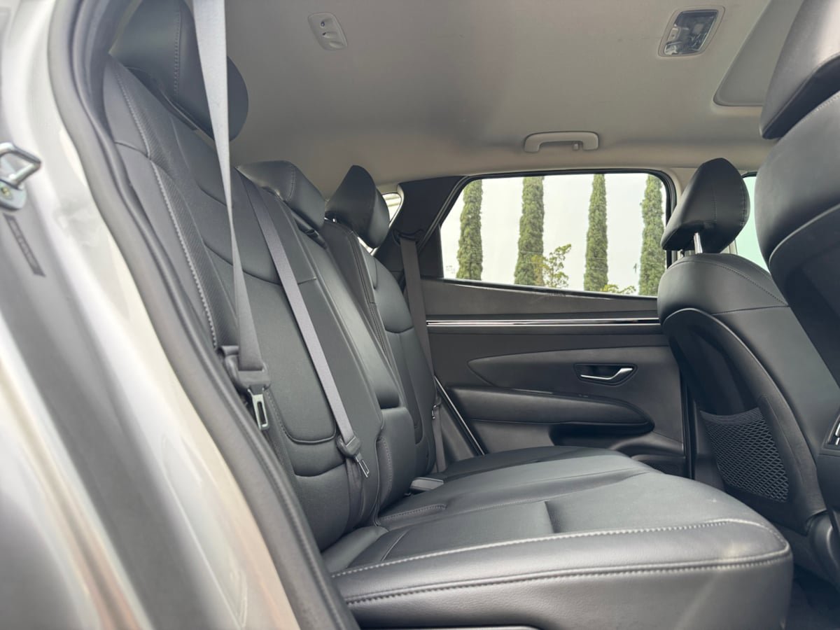 Used 2023 Hyundai Tucson SEL w/ Convenience Package image 18