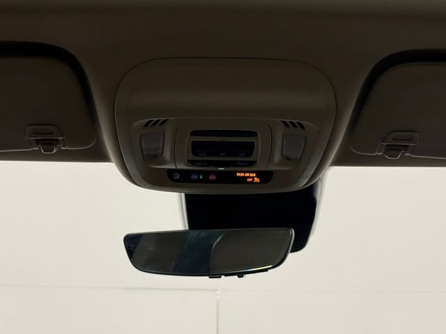 Used 2023 Buick Envision Avenir FWD image 25