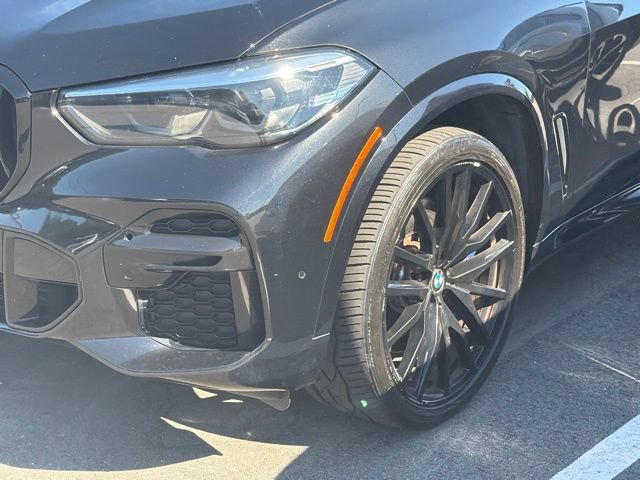 Used 2022 BMW X5 M50i AWD/4WD image 2